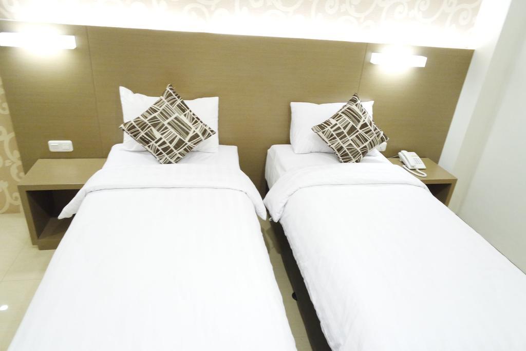 Yokotel Hotel Бандунг Номер фото